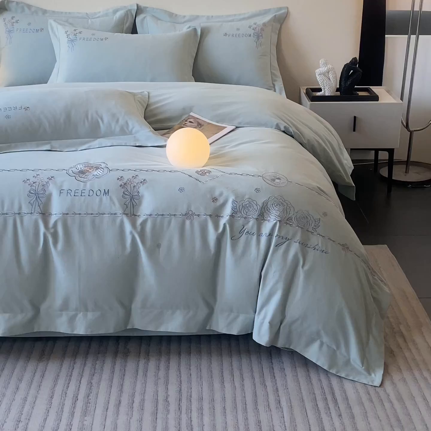 91家纺网 家纺一手货源 找家纺 桃园 新款纯棉全棉长绒棉磨毛四件套不掉毛高端礼盒-马赛系列（包含买家秀） 马赛 飘蓝