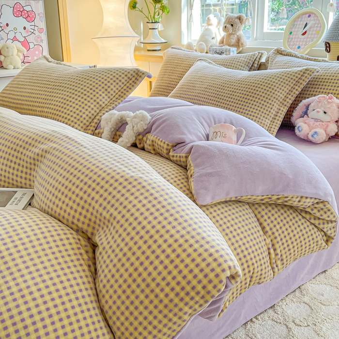 91家纺网 家纺一手货源 找家纺 一比一  2025新款双面牛奶绒四件套 复古格