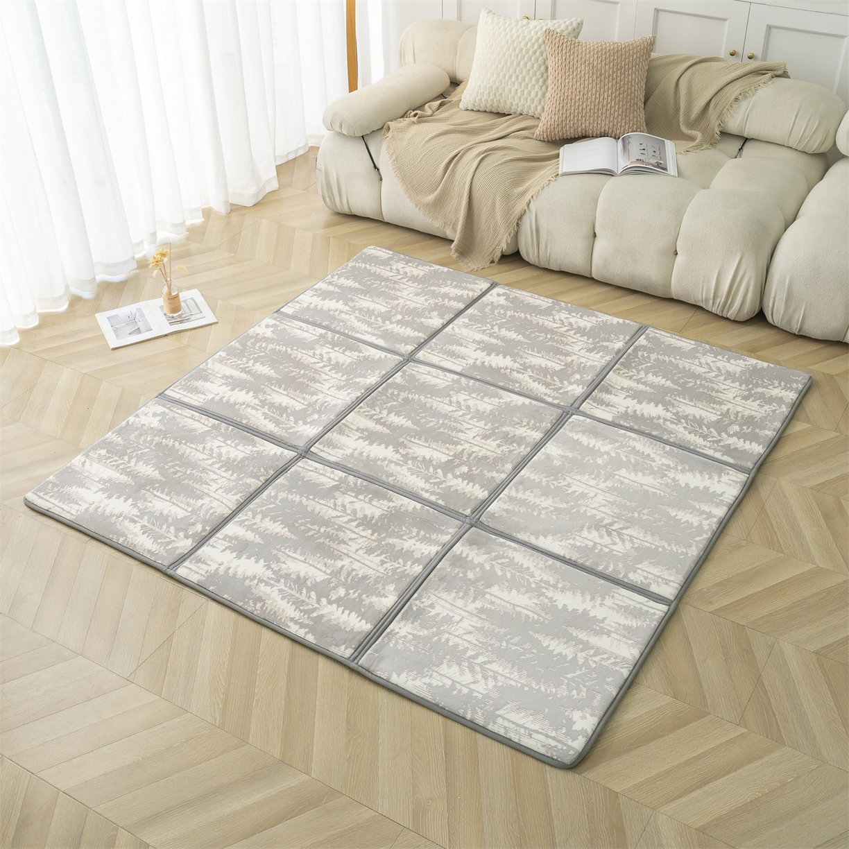 91家纺网 家纺一手货源 找家纺 新太阳蚊帐 2025新款云棉绒雕花可折叠地垫垫子 灰韵格纹垫