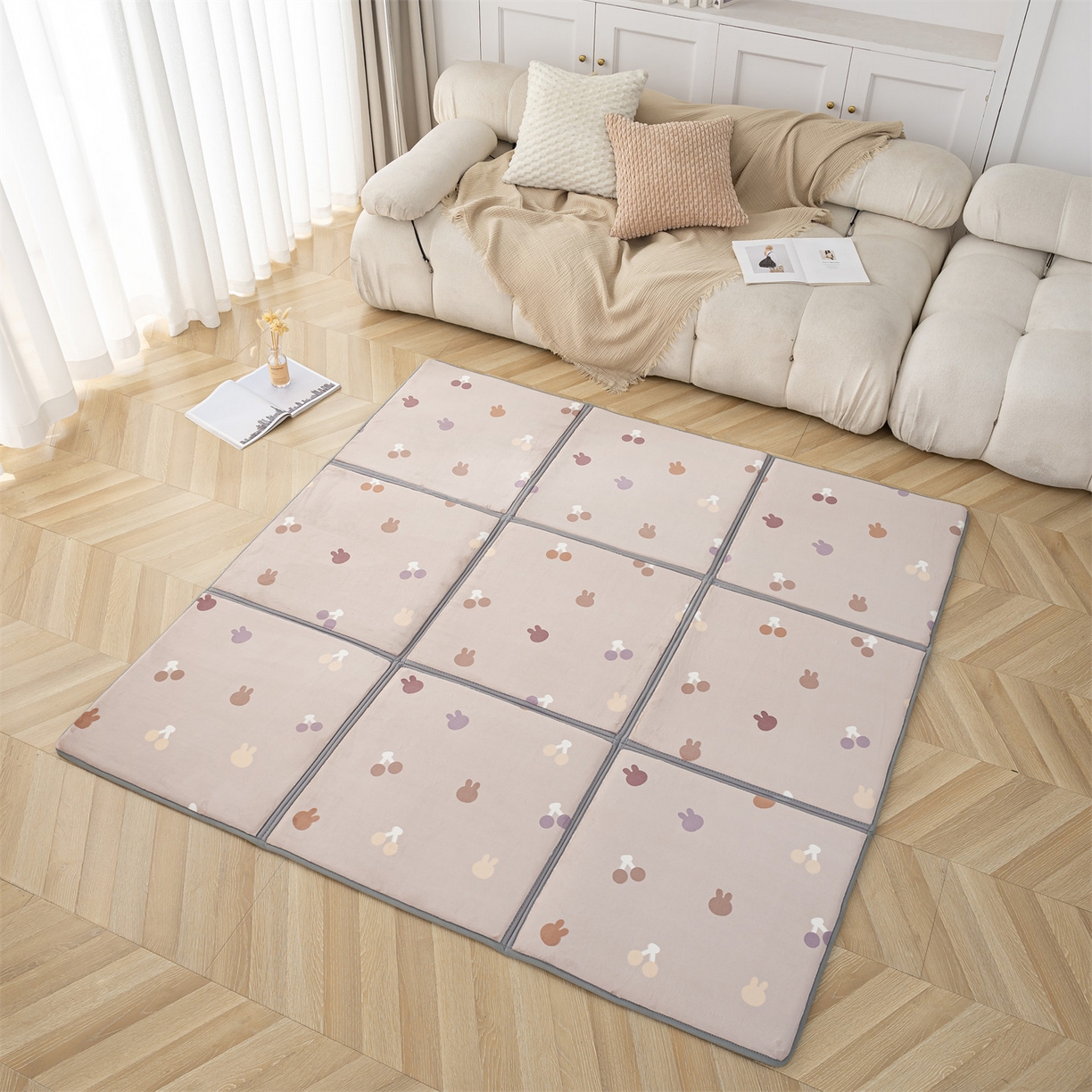 91家纺网 家纺一手货源 找家纺 新太阳蚊帐 2025新款云棉绒雕花可折叠地垫垫子 甜趣格纹垫