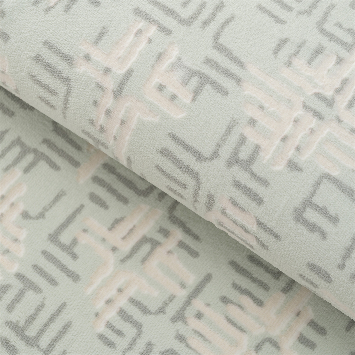 91家纺网 家纺一手货源 找家纺 新太阳蚊帐 2025新款云棉绒雕花可折叠地垫垫子 纹韵格垫