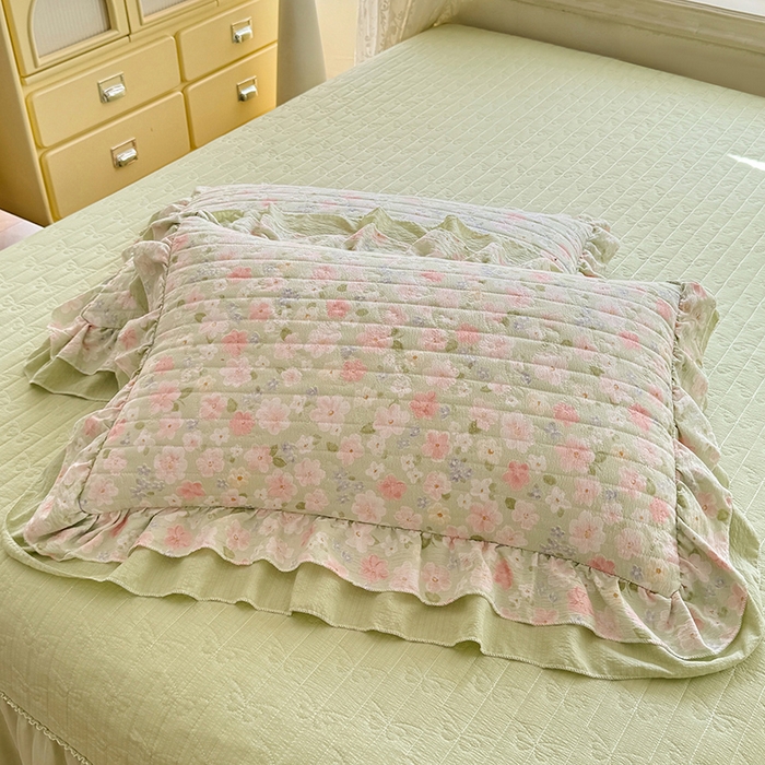 91家纺网 家纺一手货源 找家纺 梦纤绒 2025秋冬新款ins风小清新AB版法式云朵绒木棉皱皱纱床盖款四件套 春田-绿