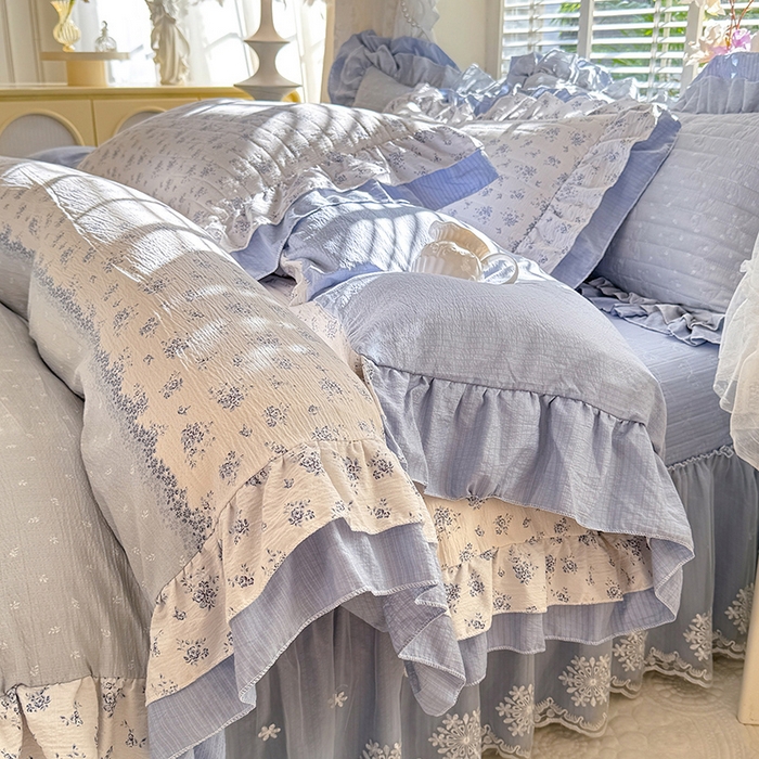 91家纺网 家纺一手货源 找家纺 梦纤绒 2025秋冬新款ins风小清新AB版法式云朵绒木棉皱皱纱床盖款四件套 兰黛