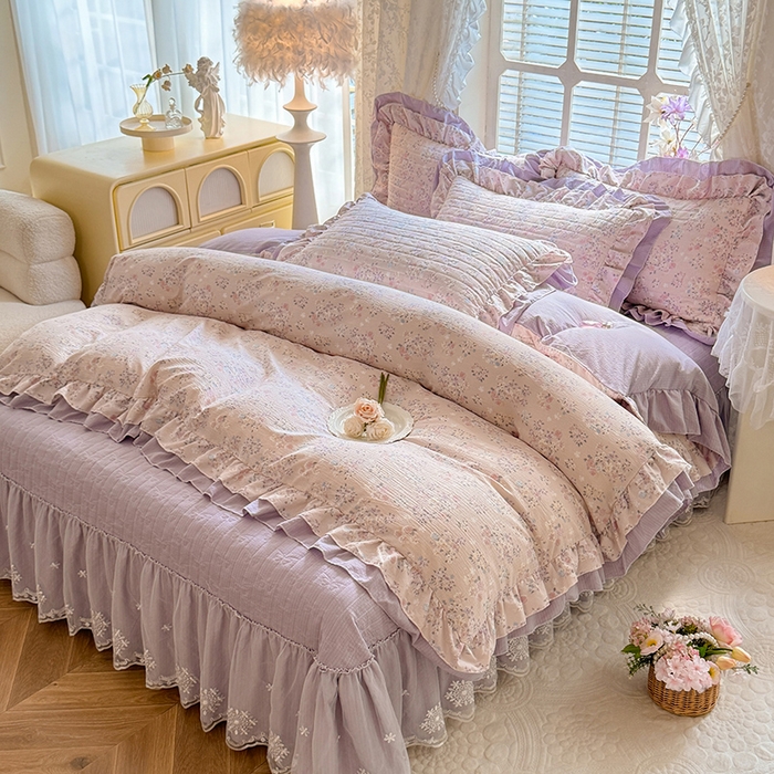 91家纺网 家纺一手货源 找家纺 梦纤绒 2025秋冬新款ins风小清新AB版法式云朵绒木棉皱皱纱床盖款四件套 紫韵