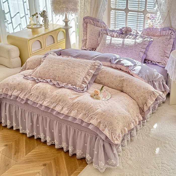 91家纺网 家纺一手货源 找家纺 梦纤绒 2025秋冬新款ins风小清新AB版法式云朵绒木棉皱皱纱床盖款四件套 紫韵