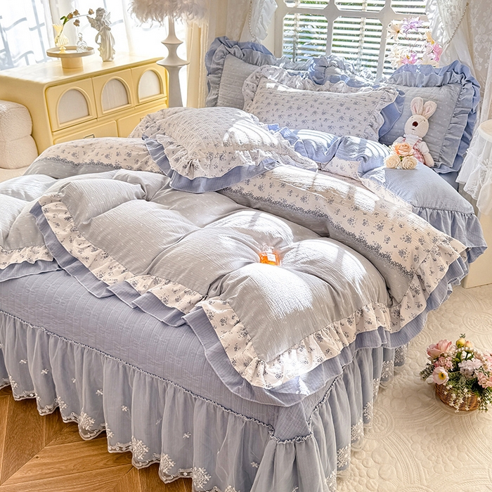 91家纺网 家纺一手货源 找家纺 梦纤绒 2025秋冬新款ins风小清新AB版法式云朵绒木棉皱皱纱床盖款四件套 兰黛