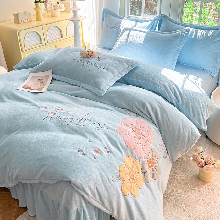 91家纺网 家纺一手货源 找家纺 梦纤绒 2025秋冬新款8斤220g全消光牛奶绒系列四件套-梦境 梦境--婴儿蓝