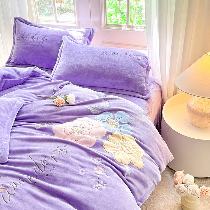 91家纺网 家纺一手货源 找家纺 梦纤绒 2025秋冬新款8斤220g全消光牛奶绒系列四件套-梦境 梦境--梦幻紫