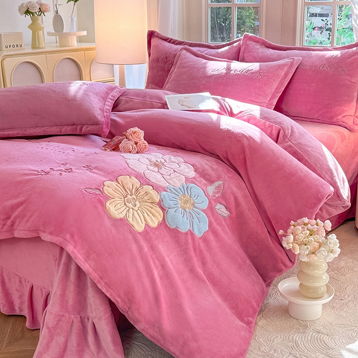 91家纺网 家纺一手货源 找家纺 梦纤绒 2025秋冬新款8斤220g全消光牛奶绒系列四件套-梦境 梦境--豆沙红