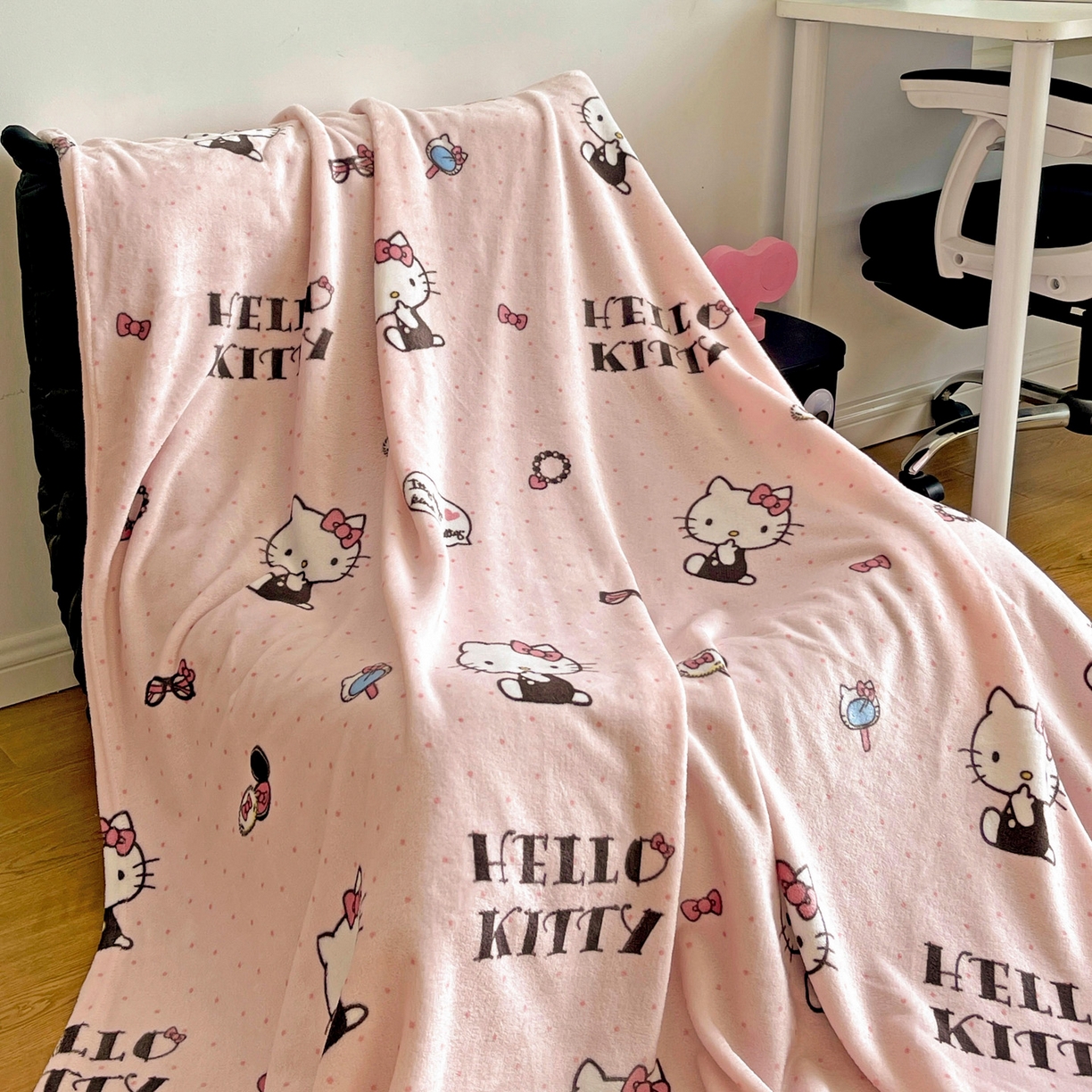 91家纺网 家纺一手货源 找家纺 （总）耀悦家纺 2025秋冬新款正版授权三丽鸥高克重卡通牛奶绒毛毯多功能毯子盖毯