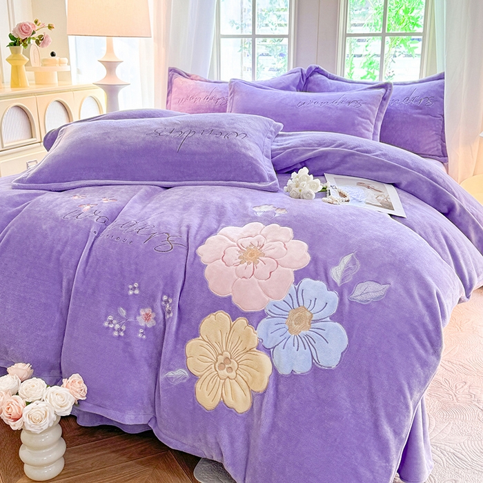 91家纺网 家纺一手货源 找家纺 梦纤绒 2025秋冬新款8斤220g全消光牛奶绒系列四件套-梦境 梦境--梦幻紫