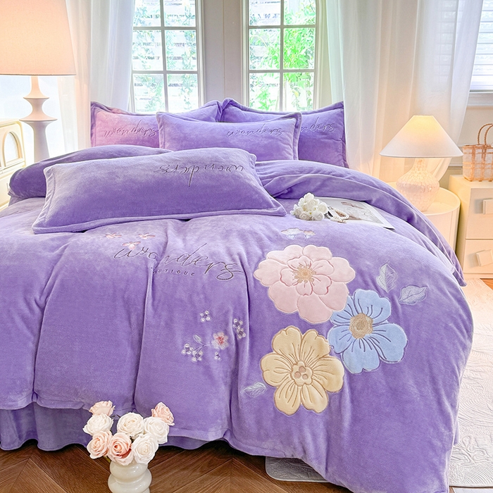 91家纺网 家纺一手货源 找家纺 梦纤绒 2025秋冬新款8斤220g全消光牛奶绒系列四件套-梦境 梦境--梦幻紫