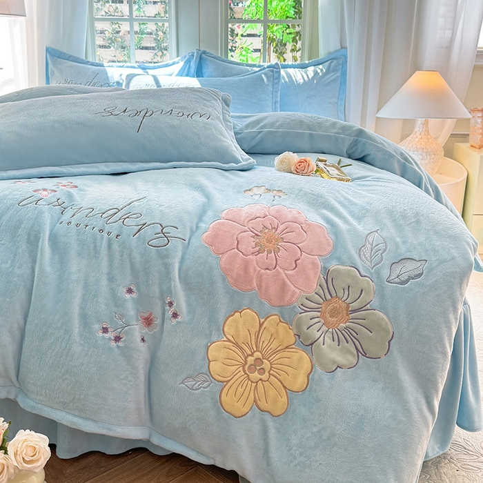 91家纺网 家纺一手货源 找家纺 梦纤绒 2025秋冬新款8斤220g全消光牛奶绒系列四件套-梦境 梦境--婴儿蓝