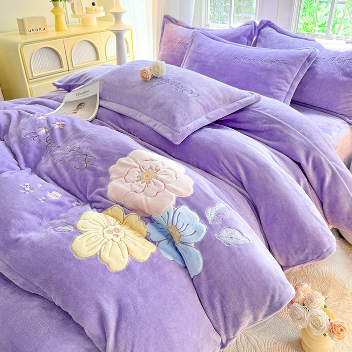 91家纺网 家纺一手货源 找家纺 梦纤绒 2025秋冬新款8斤220g全消光牛奶绒系列四件套-梦境 梦境--梦幻紫