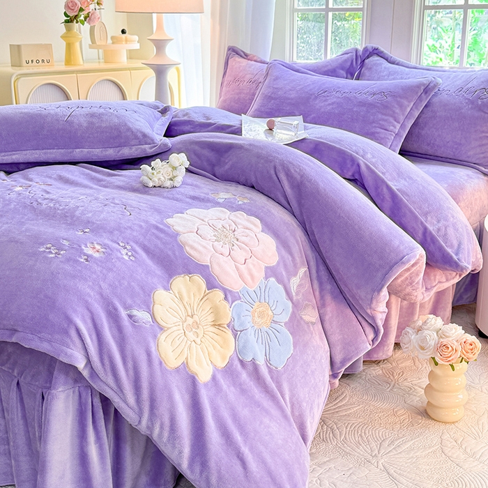 91家纺网 家纺一手货源 找家纺 梦纤绒 2025秋冬新款8斤220g全消光牛奶绒系列四件套-梦境 梦境--梦幻紫