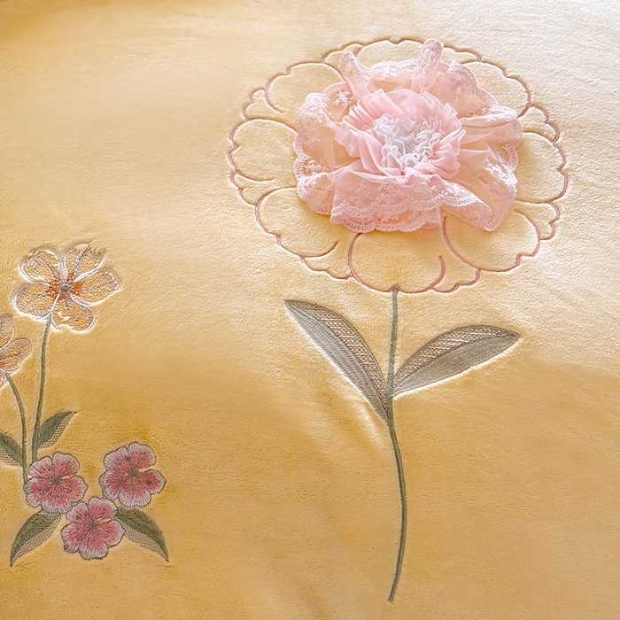 91家纺网 家纺一手货源 找家纺 （总）梦纤绒 2025秋冬新款230g高克重韩版立体盘花牛奶绒绣花四件套-洛丽塔