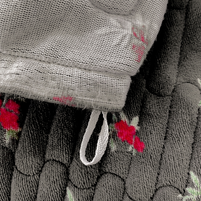 91家纺网 家纺一手货源 找家纺 大麦家纺 2025新款高克重牛奶绒花边床盖四件套 玫瑰故事