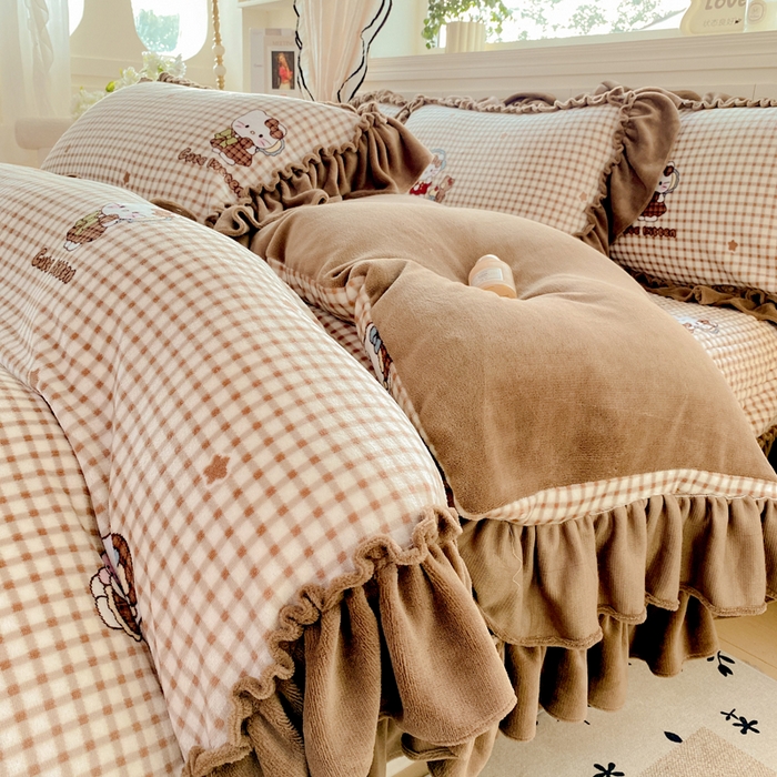 大麦家纺 2025新款高克重牛奶绒花边床盖四件套 美拉德猫