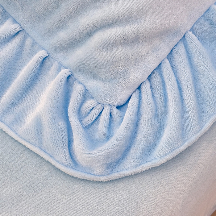 91家纺网 家纺一手货源 找家纺 梦纤绒 2025秋冬新款230g高克重韩版立体盘花牛奶蚕丝绒绣花四件套-洛丽塔 洛丽塔-婴儿蓝