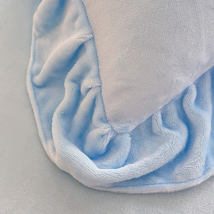 91家纺网 家纺一手货源 找家纺 梦纤绒 2025秋冬新款230g高克重韩版立体盘花牛奶蚕丝绒绣花四件套-洛丽塔 洛丽塔-婴儿蓝