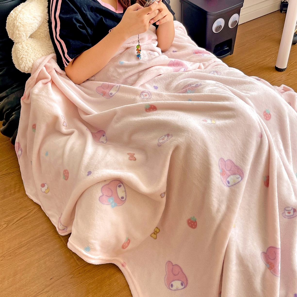 91家纺网 家纺一手货源 找家纺 耀悦家纺 2025秋冬新款正版授权三丽鸥高克重卡通牛奶绒毛毯多功能毯子盖毯 可可美乐蒂