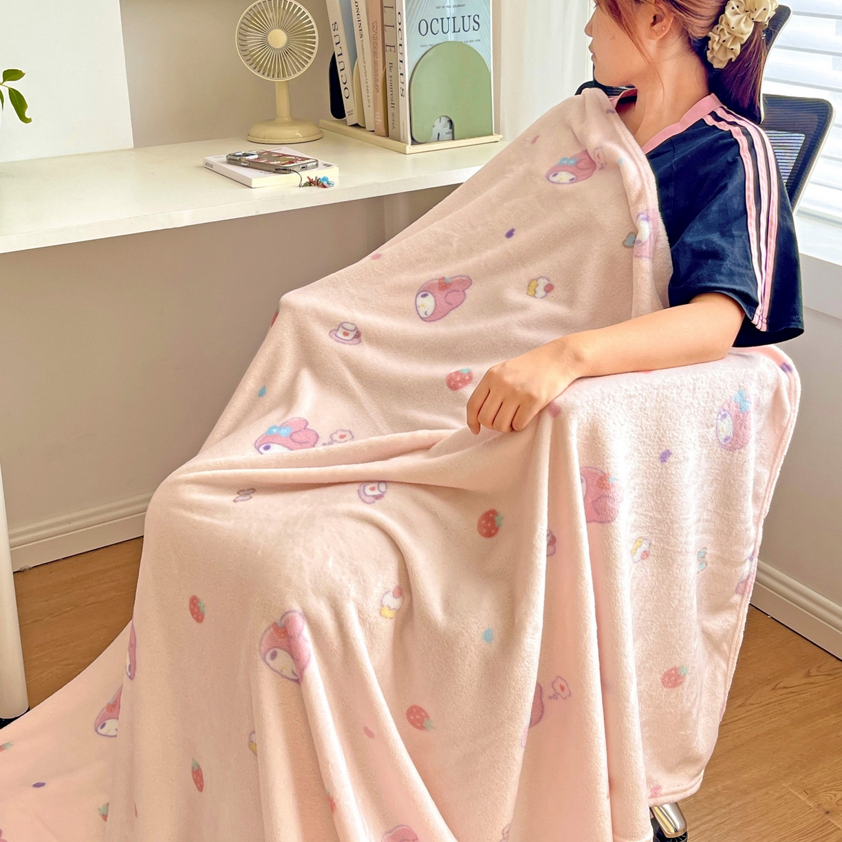 91家纺网 家纺一手货源 找家纺 耀悦家纺 2025秋冬新款正版授权三丽鸥高克重卡通牛奶绒毛毯多功能毯子盖毯 可可美乐蒂