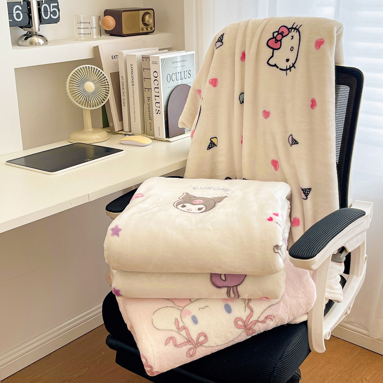 91家纺网 家纺一手货源 找家纺 耀悦家纺 2025秋冬新款正版授权三丽鸥高克重卡通牛奶绒毛毯多功能毯子盖毯 快乐心情库洛米