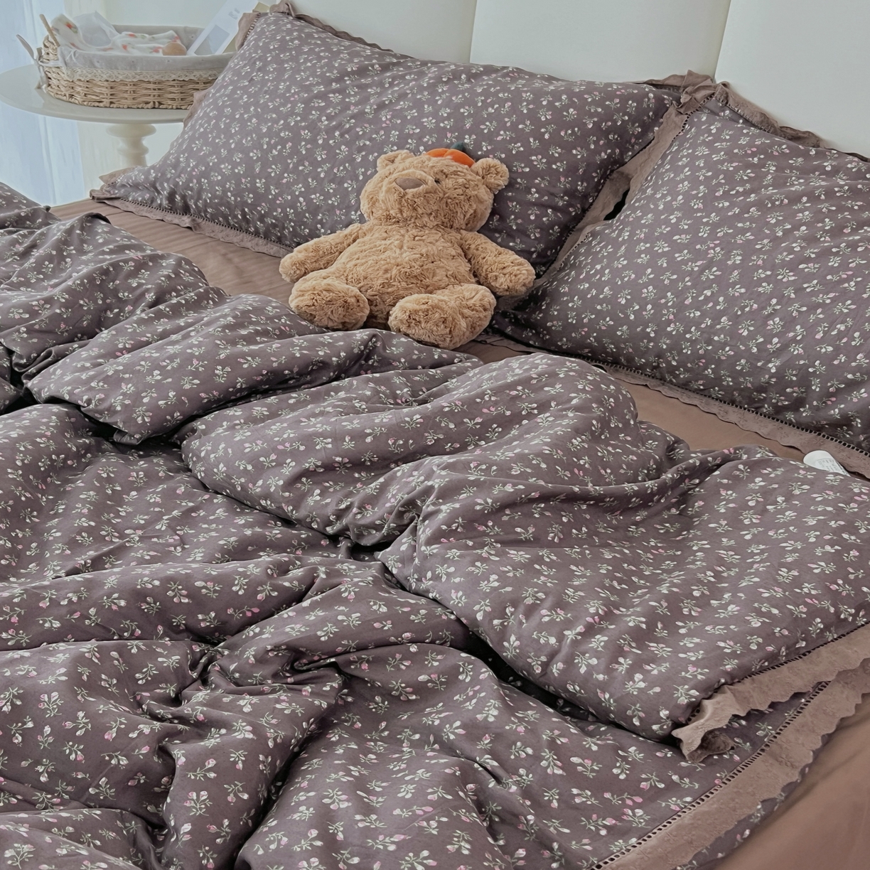 91家纺网 家纺一手货源 找家纺 荣轩2025新款全棉双层纱镂空花边工艺款四件套（铺床版）境禾咖