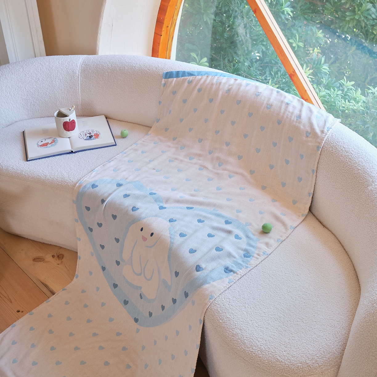 91家纺网 家纺一手货源 找家纺 沐瑟家纺 2025新款卡通A类全棉四层纱布浴巾加大毛巾-第一组 爱心小兔 80*160cm