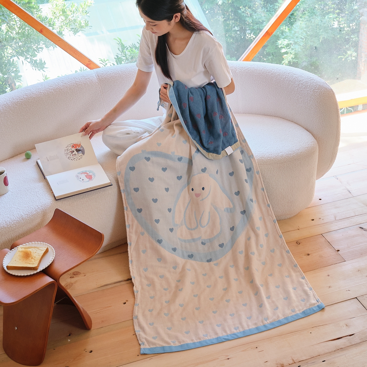 91家纺网 家纺一手货源 找家纺 沐瑟家纺 2025新款卡通A类全棉四层纱布浴巾加大毛巾-第一组 爱心小兔 80*160cm