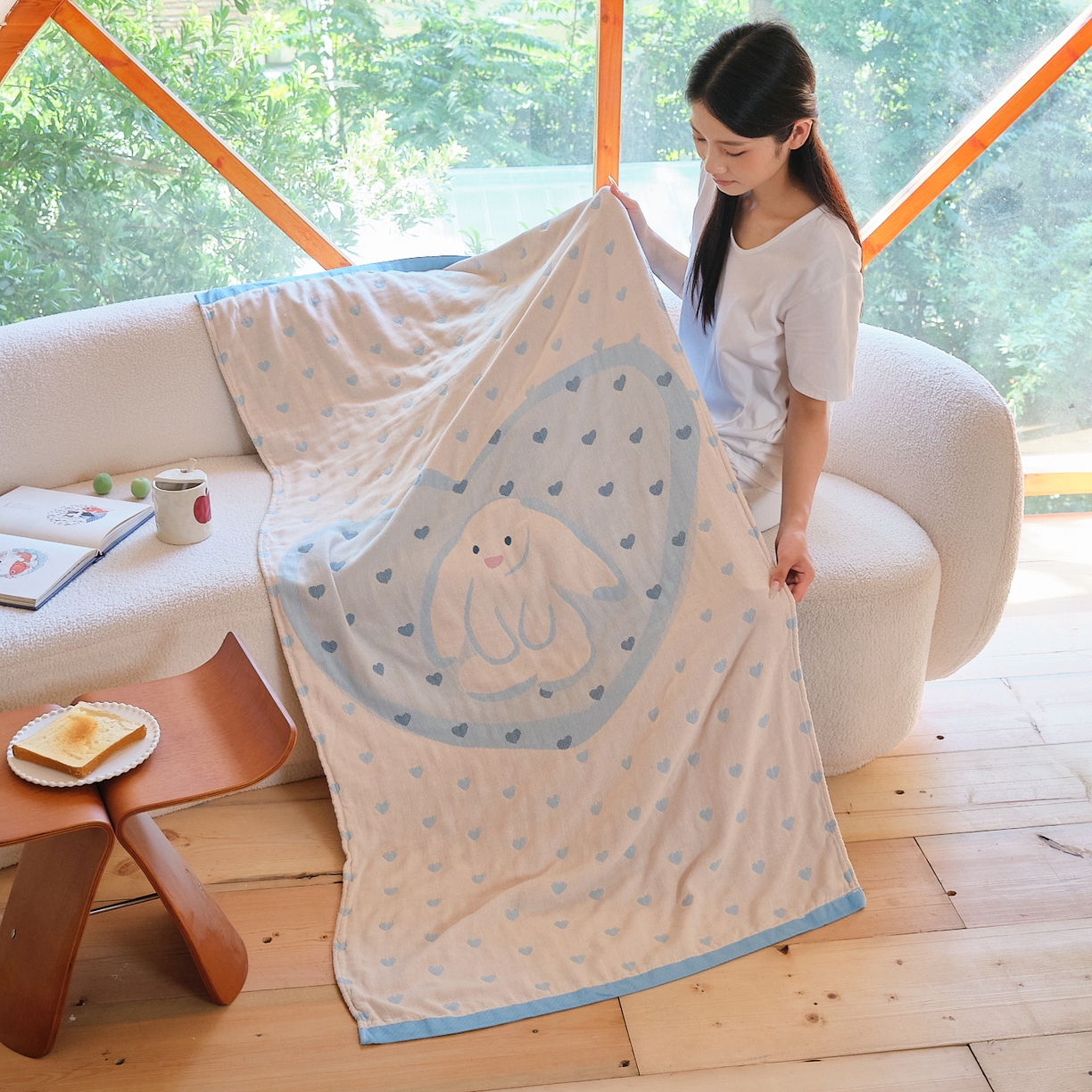 91家纺网 家纺一手货源 找家纺 沐瑟家纺 2025新款卡通A类全棉四层纱布浴巾加大毛巾-第一组 爱心小兔 80*160cm