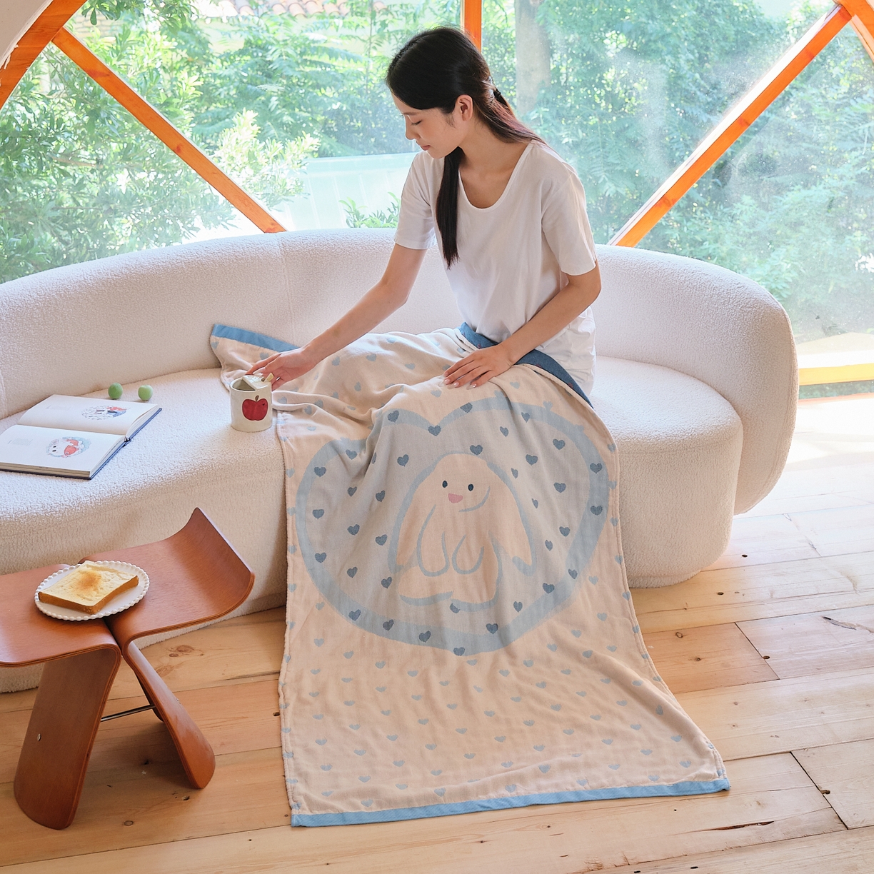 91家纺网 家纺一手货源 找家纺 沐瑟家纺 2025新款卡通A类全棉四层纱布浴巾加大毛巾-第一组 爱心小兔 80*160cm