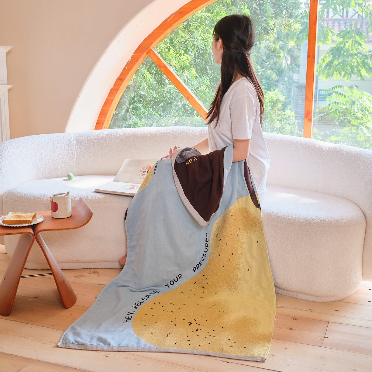 91家纺网 家纺一手货源 找家纺 沐瑟家纺 2025新款卡通A类全棉四层纱布浴巾加大毛巾-第一组 顺顺梨梨 80*160cm