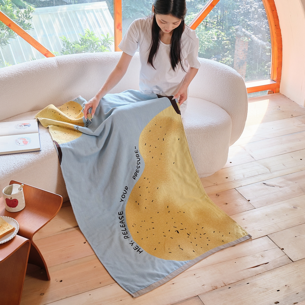 91家纺网 家纺一手货源 找家纺 沐瑟家纺 2025新款卡通A类全棉四层纱布浴巾加大毛巾-第一组 顺顺梨梨 80*160cm