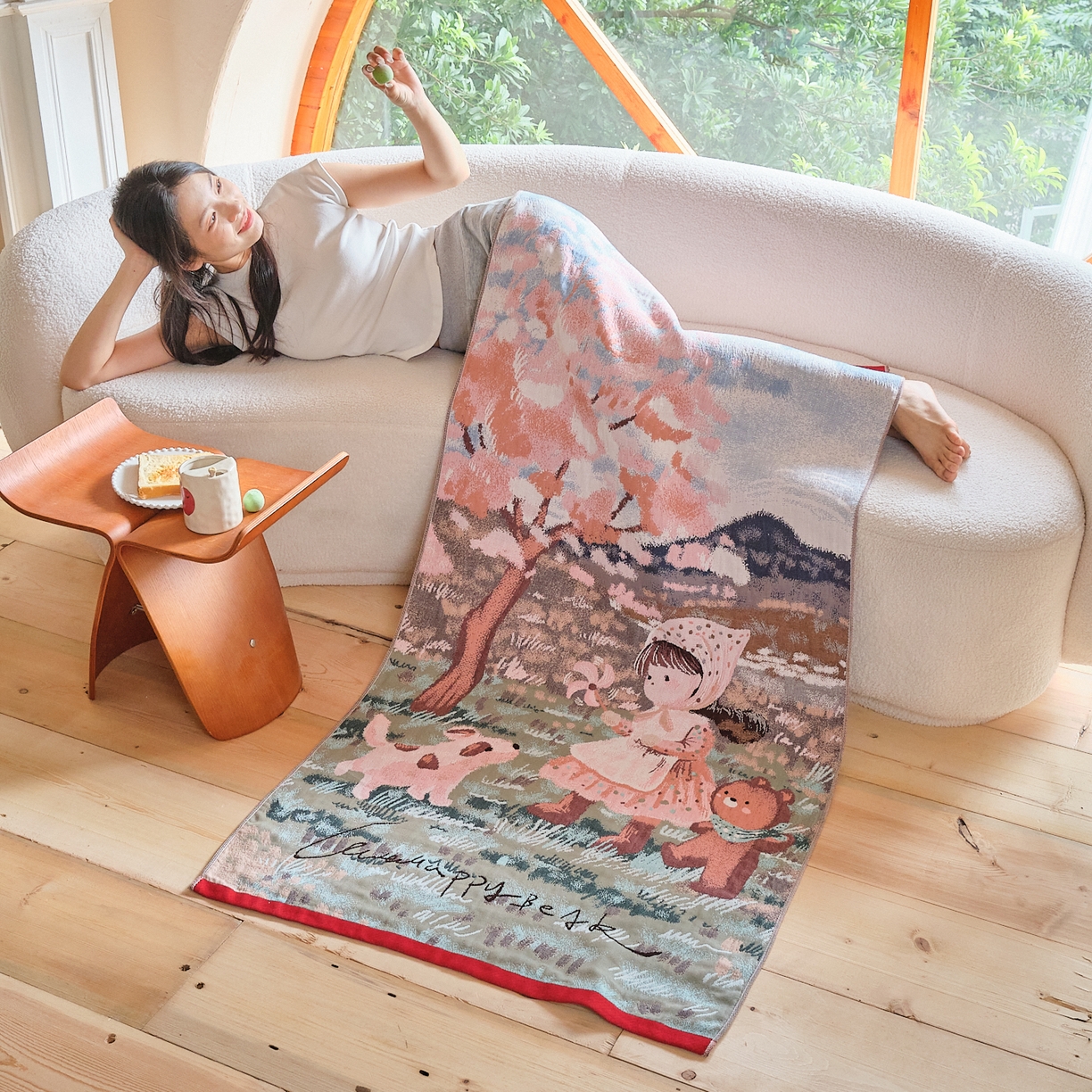 91家纺网 家纺一手货源 找家纺 沐瑟家纺 2025新款卡通A类全棉四层纱布浴巾加大毛巾-第一组 樱花树下 80*160cm