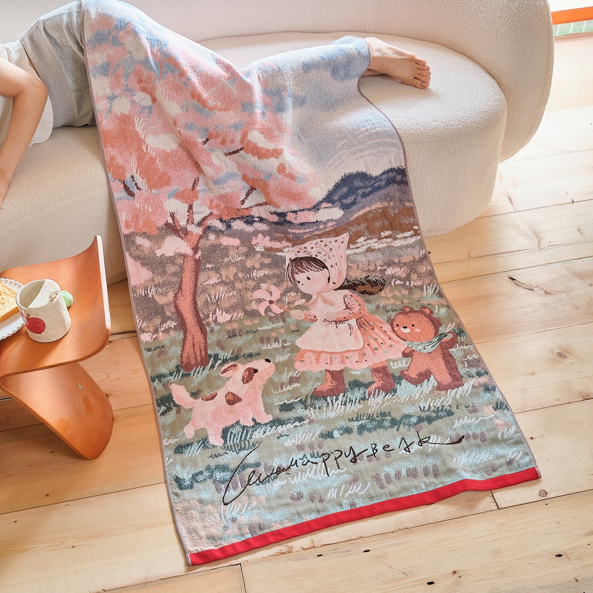 91家纺网 家纺一手货源 找家纺 沐瑟家纺 2025新款卡通A类全棉四层纱布浴巾加大毛巾-第一组 樱花树下 80*160cm