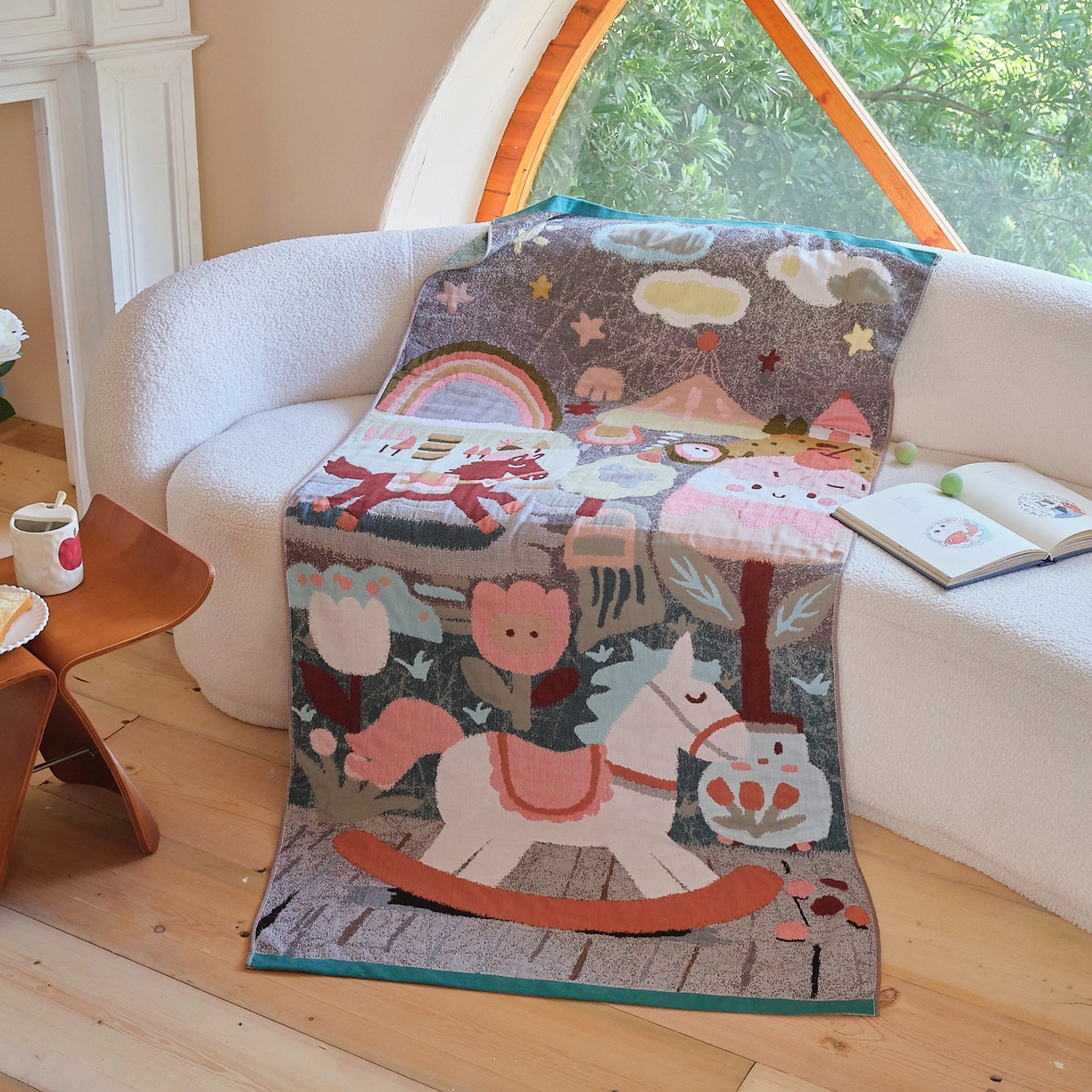 91家纺网 家纺一手货源 找家纺 沐瑟家纺 2025新款卡通A类全棉四层纱布浴巾加大毛巾-第一组 木马乐园 80*160cm