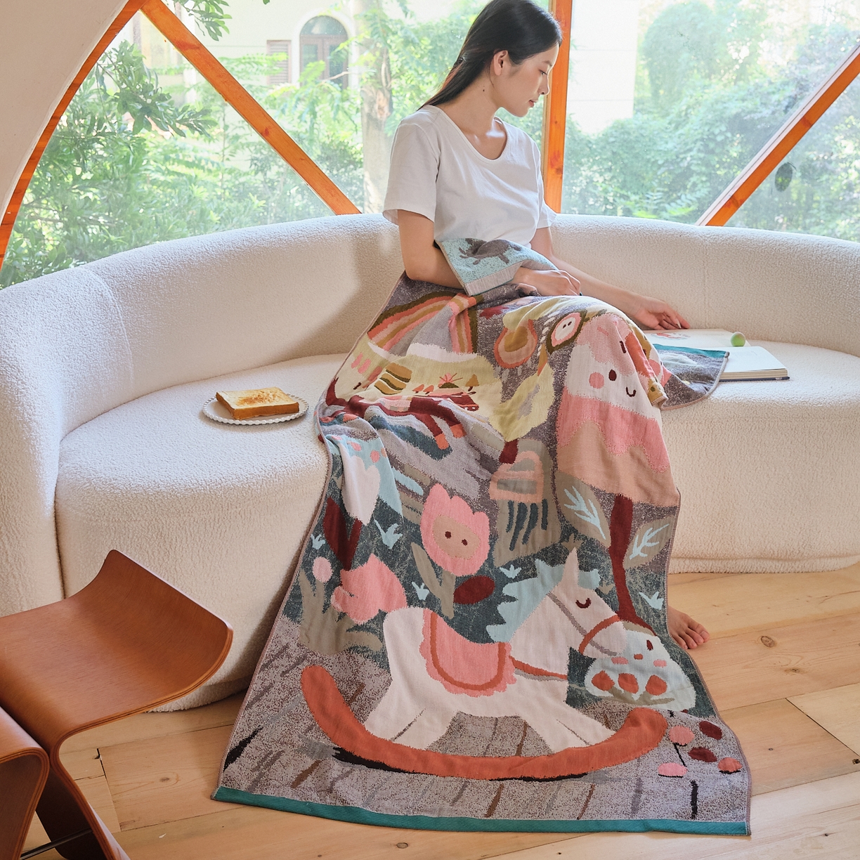 91家纺网 家纺一手货源 找家纺 沐瑟家纺 2025新款卡通A类全棉四层纱布浴巾加大毛巾-第一组 木马乐园 80*160cm