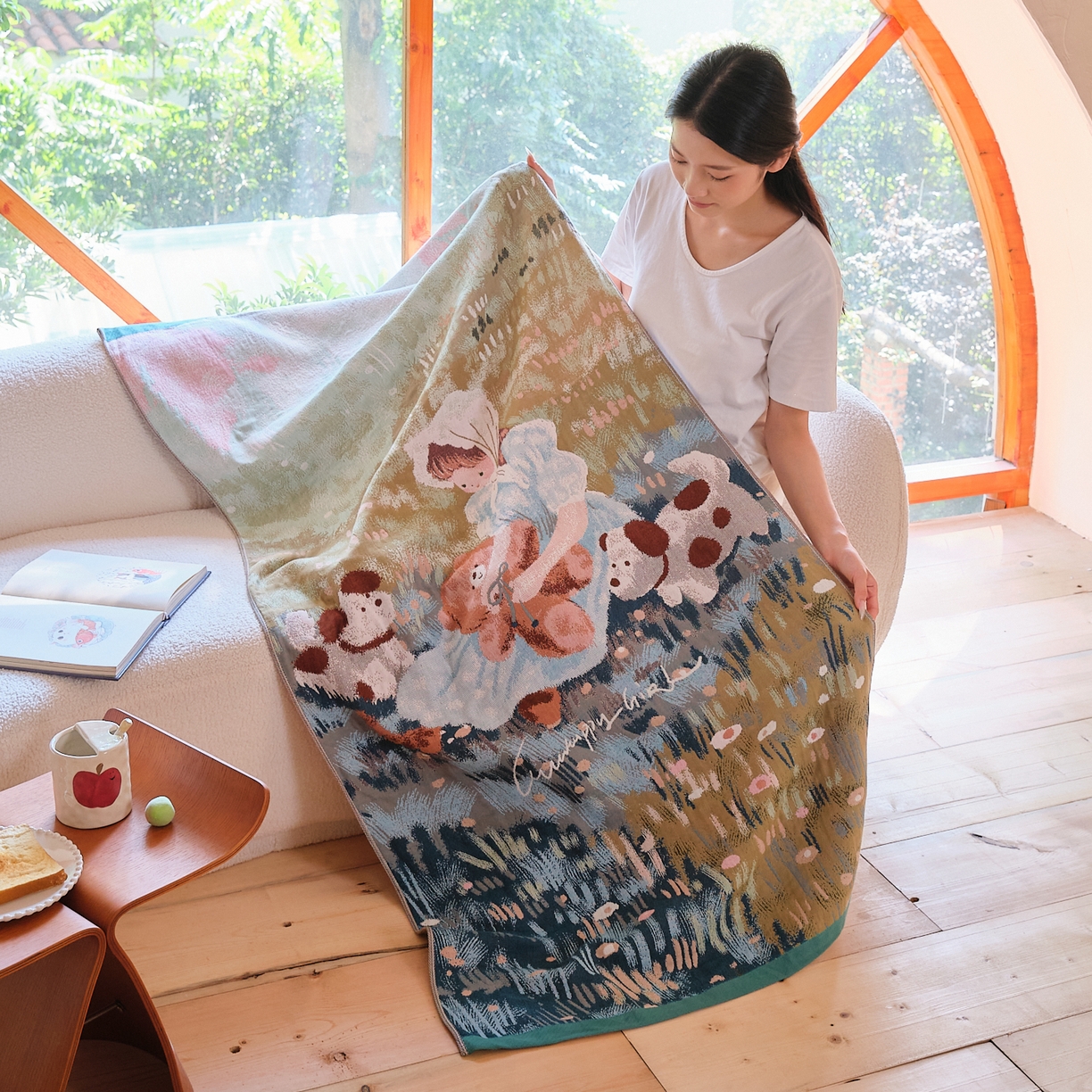 91家纺网 家纺一手货源 找家纺 沐瑟家纺 2025新款卡通A类全棉四层纱布浴巾加大毛巾-第一组 花丛女孩 80*160cm