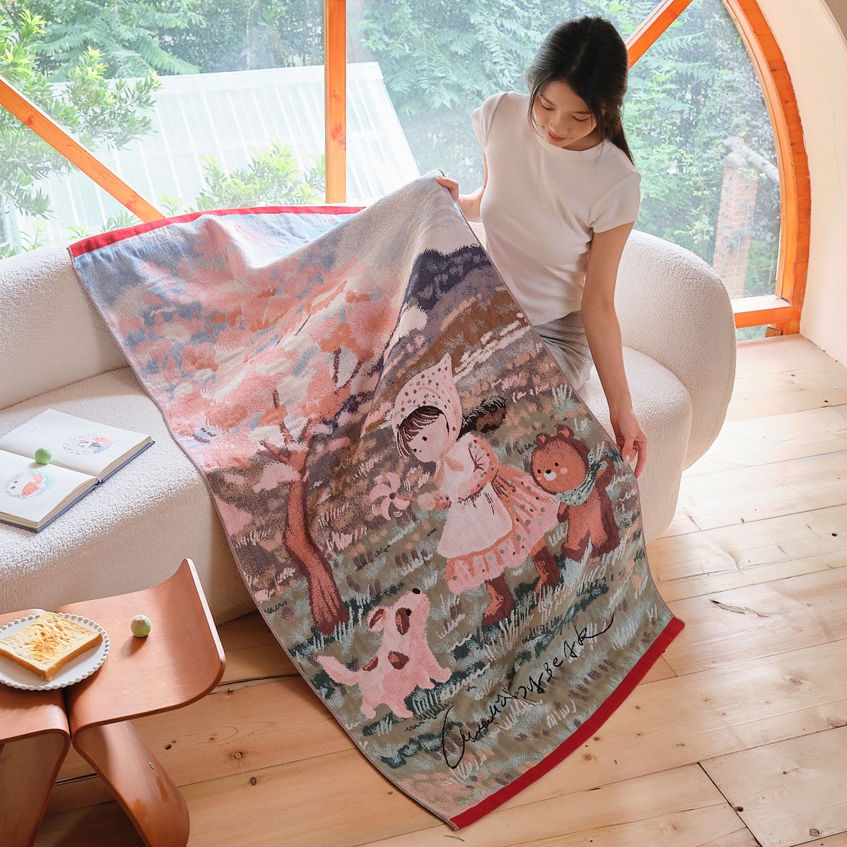 91家纺网 家纺一手货源 找家纺 沐瑟家纺 2025新款卡通A类全棉四层纱布浴巾加大毛巾-第一组 樱花树下 80*160cm