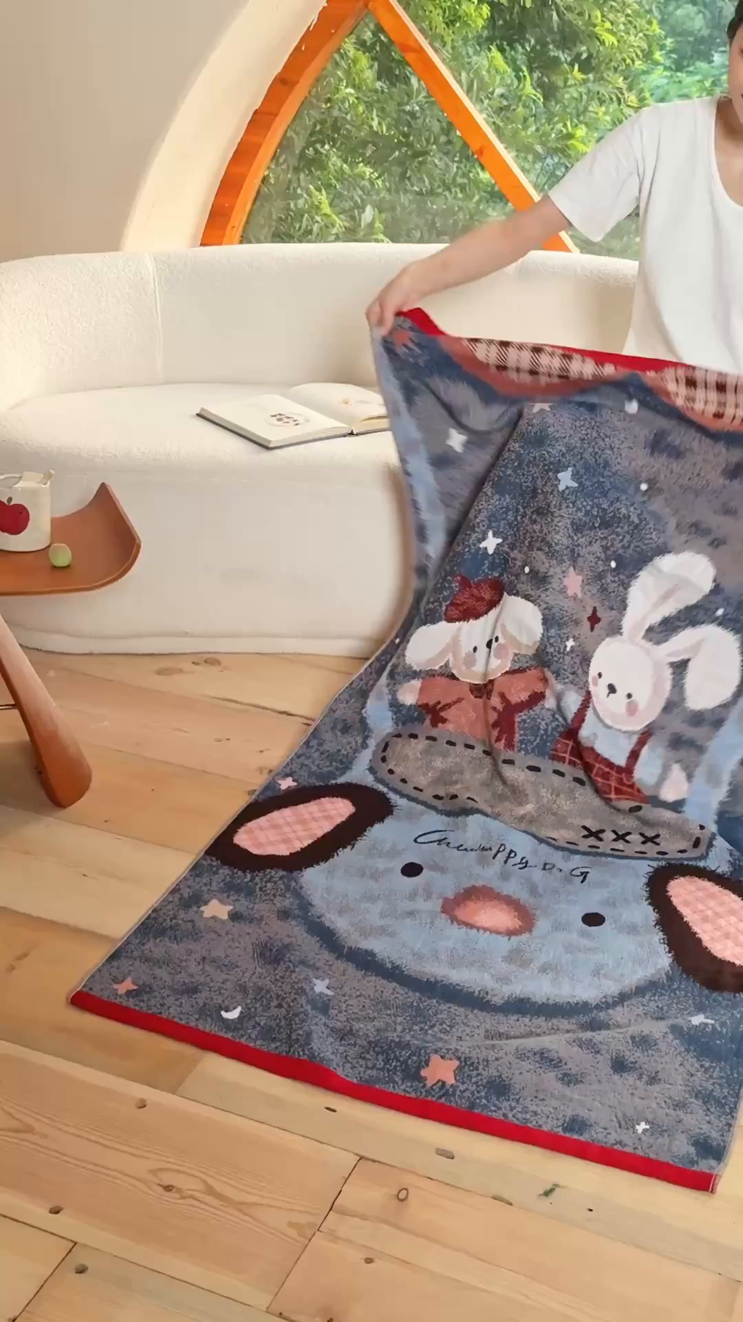 91家纺网 家纺一手货源 找家纺 沐瑟家纺 2025新款卡通A类全棉四层纱布浴巾加大毛巾-第一组 小熊包包 80*160cm