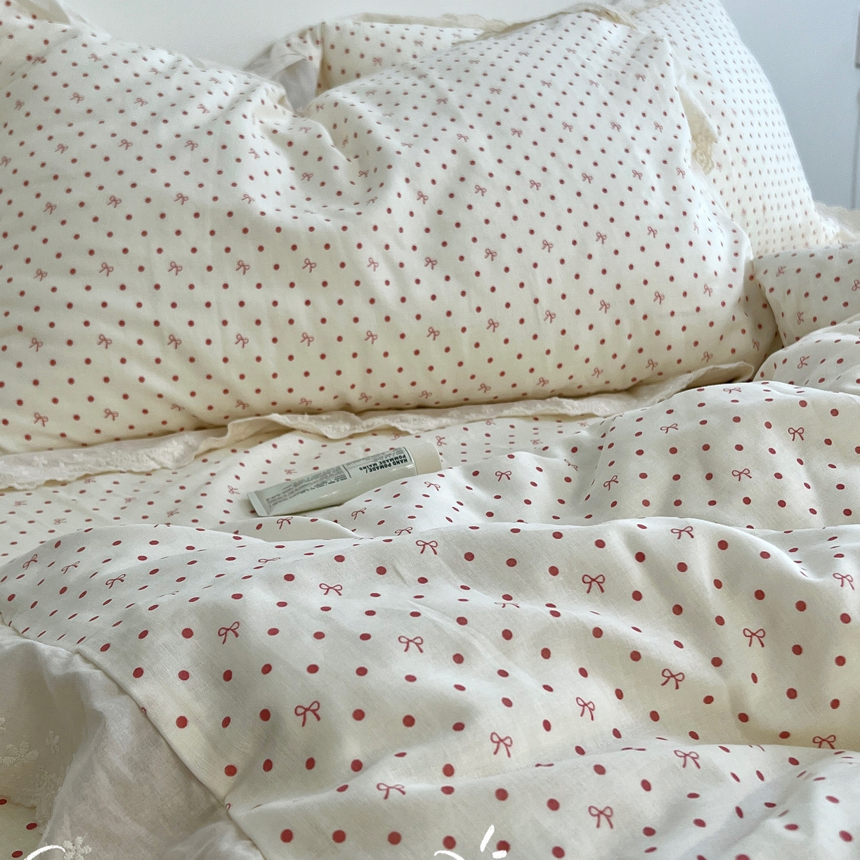 91家纺网 家纺一手货源 找家纺 （总）荣轩 2025新款全棉纯棉双层纱法式大花边工艺款四件套（铺床版）