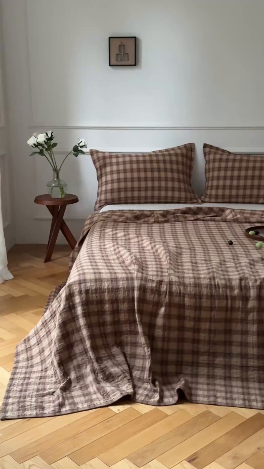 91家纺网 家纺一手货源 找家纺 沐瑟家纺 2025新款亲肤舒适色织提花纱布床盖三件套盖毯毯子-赫本系列 赫本-卡其