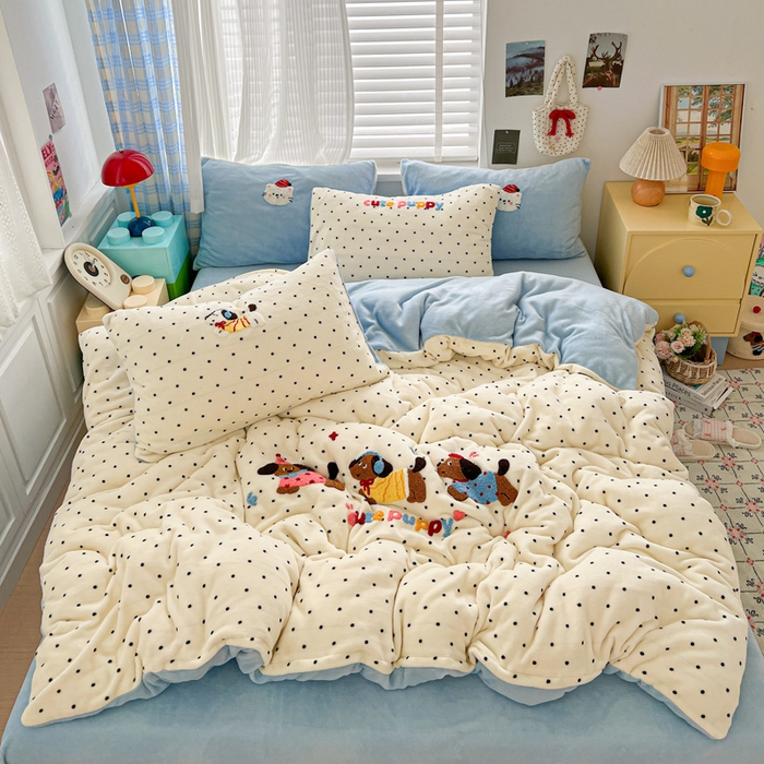 91家纺网 家纺一手货源 找家纺 （总）一比一家纺 2025新款卡通毛巾绣牛奶绒四件套