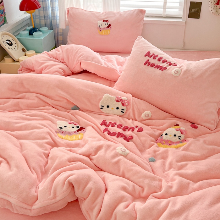 91家纺网 家纺一手货源 找家纺 （总）一比一家纺 2025新款卡通毛巾绣牛奶绒四件套