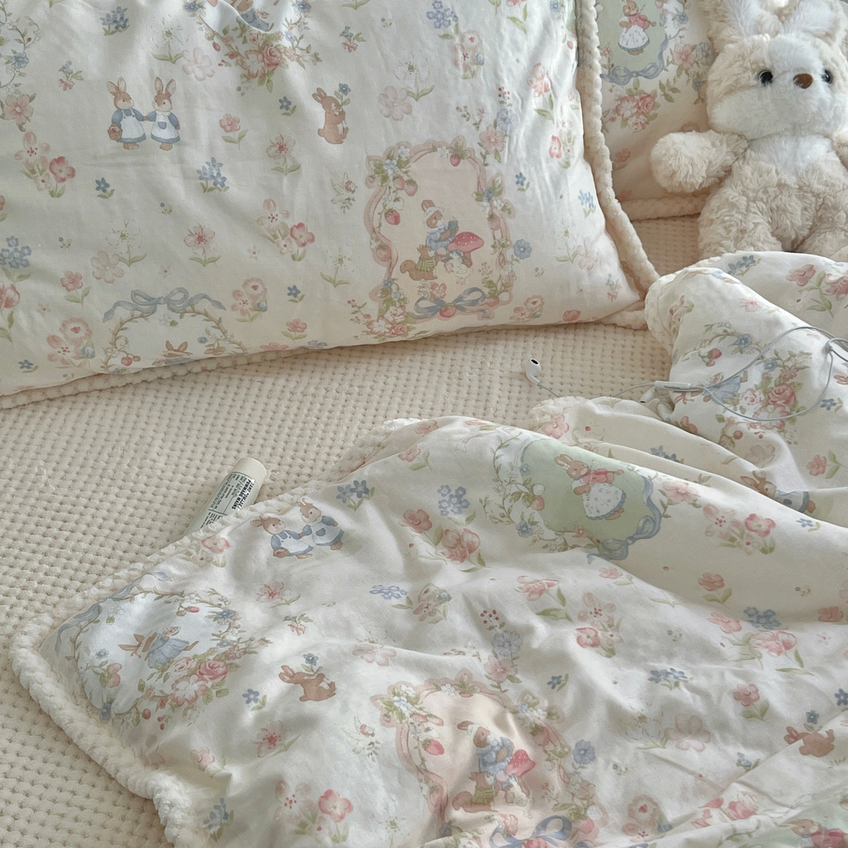 91家纺网 家纺一手货源 找家纺 荣轩 2025秋冬必备新品棉加绒华夫格提花绒工艺款四件套（铺床版） 雪莉