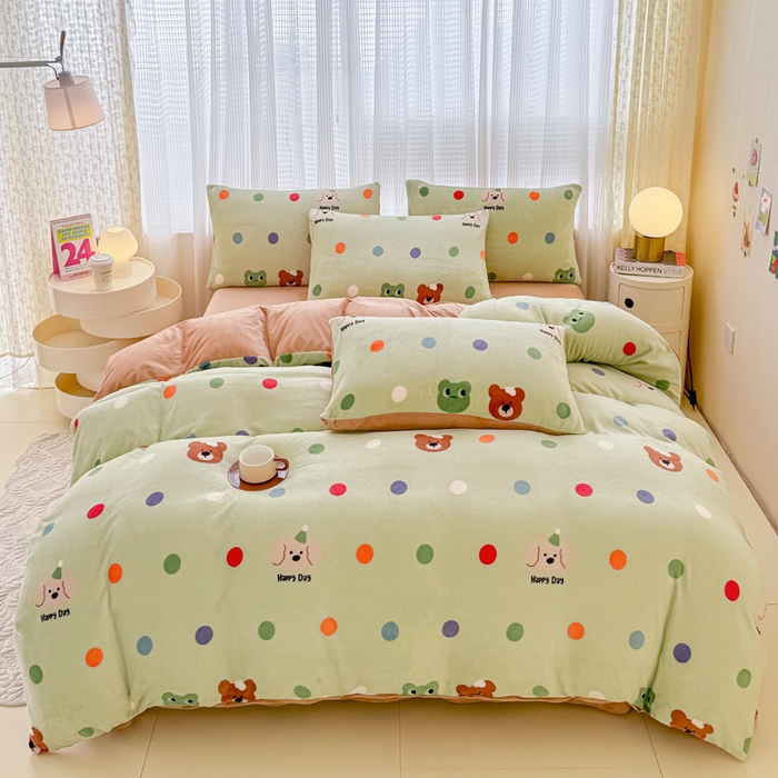 91家纺网 家纺一手货源 找家纺 （总）仟网汇 2025新款直播热款跑量牛奶绒印花款四件套,波点熊,红爱心,斑马纹,豹纹咖,粉豹纹,蝴蝶结,可爱熊咖,可爱熊蓝,酷乐熊,腊肠狗,绿野仙踪,莓果熊,轻奢豹纹,太阳花,小游园