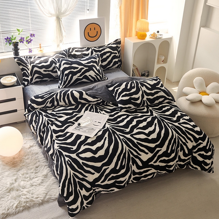 91家纺网 家纺一手货源 找家纺 仟网汇 2025新款直播热款跑量牛奶绒印花款四件套 斑马纹