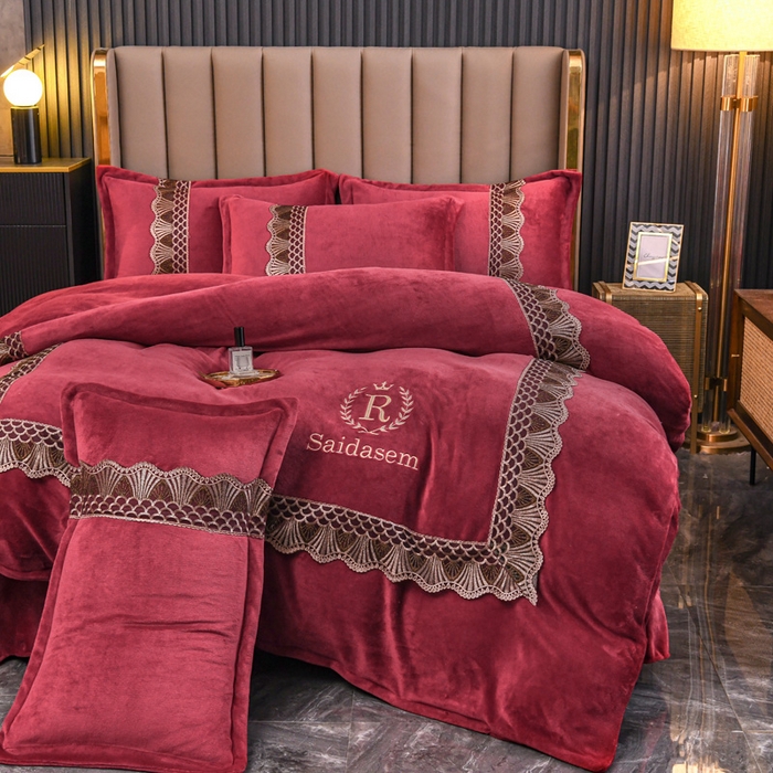 91家纺网 家纺一手货源 找家纺 （总）仟网汇 2025热款轻奢贵族风蕾丝立体刺绣高克重牛奶绒四件套金貂绒法莱绒