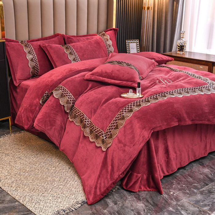 91家纺网 家纺一手货源 找家纺 （总）仟网汇 2025热款轻奢贵族风蕾丝立体刺绣高克重牛奶绒四件套金貂绒法莱绒